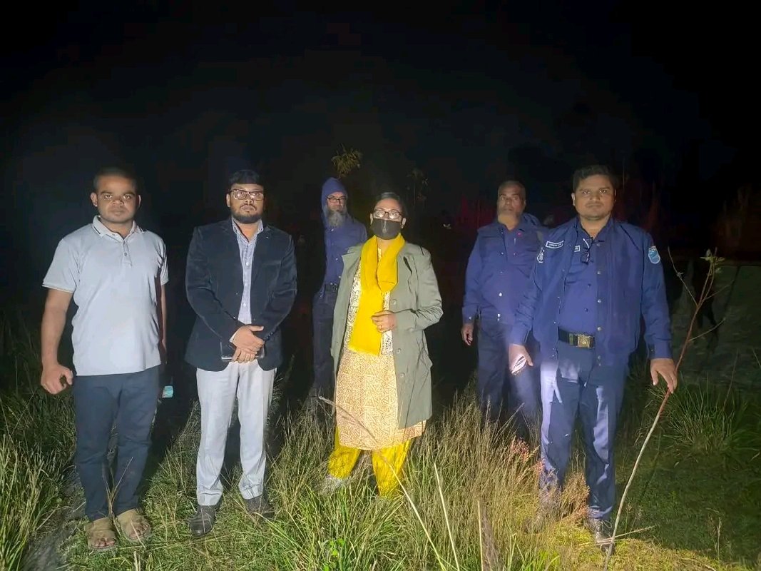 দেলদুয়ারে নদীর তীর থেকে অবৈধ মাটি উত্তোলন রোধে মোবাইল কোর্ট অভিযান