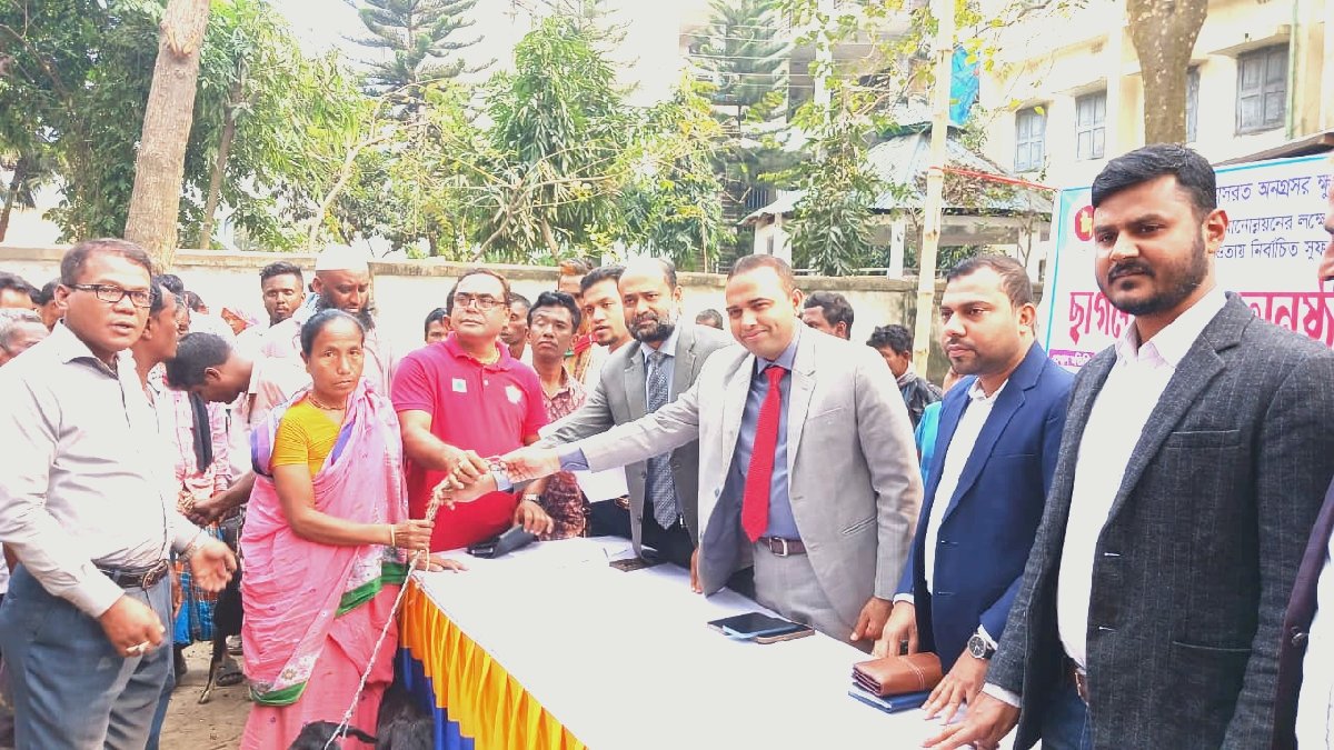 নৃগোষ্ঠীর আর্থ-সামাজিক উন্নয়নে টাঙ্গাইলের ঘাটাইল উপজেলা প্রশাসনের সহায়তা