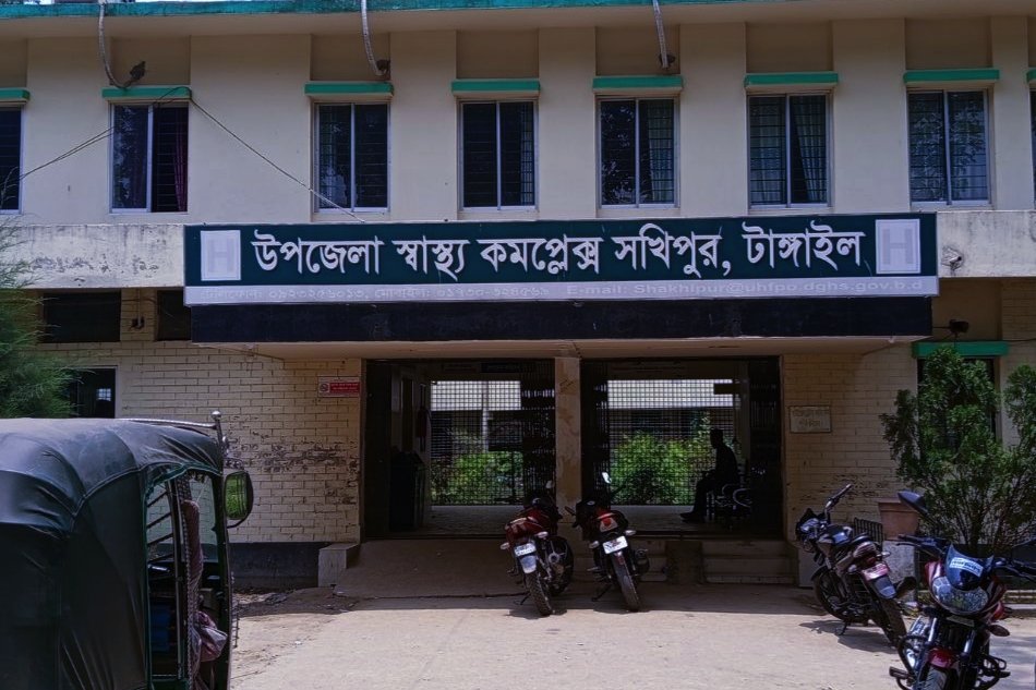 টাঙ্গাইলের সখীপুরে কুকুরের কামড়ে শিশু ও প্রাপ্তবয়স্কসহ ৪০ জন হাসপাতালে