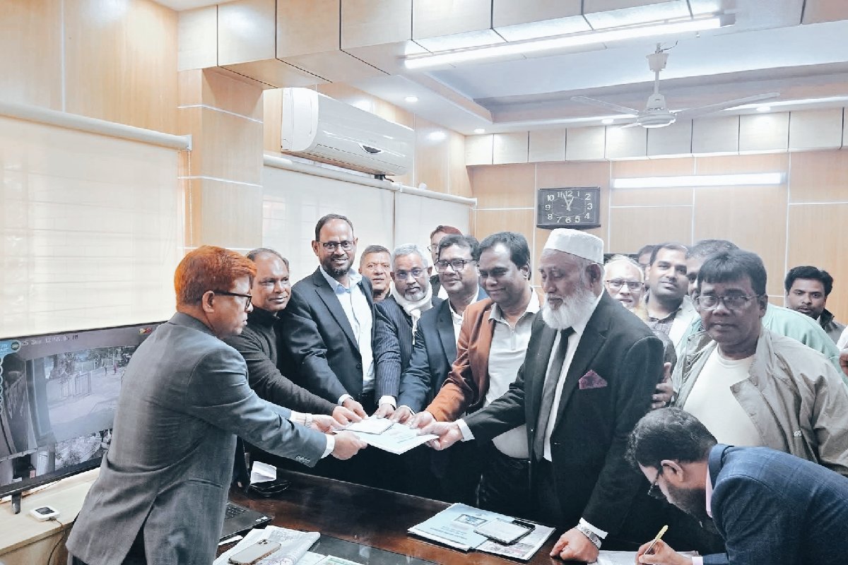 টাঙ্গাইল-২ ও ৫ আসনে দুইভাই পিন্টু–টুকুর মনোনয়নপত্র সংগ্রহ