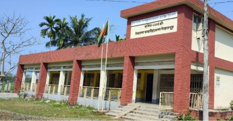 ডুমুরিয়ায় ৭৮ প্রাথমিক বিদ্যালয়ে প্রধান শিক্ষক নেই, ব্যাহত পাঠদান