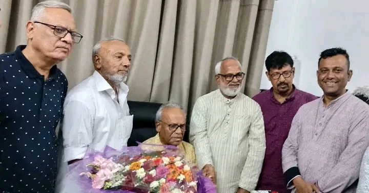 রিজভীর সঙ্গে সৌজন্য সাক্ষাতে খুলনা সিটি কর্পোরেশন প্রশাসক ও ওয়াসা চেয়ারম্যান