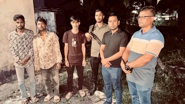বোয়ালখালীতে মাদকবিরোধী অভিযানে ৩ জন আটক