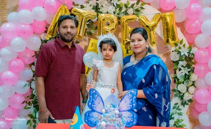 বিনয়বাঁশী শিল্পীগোষ্ঠীর পক্ষ থেকে আত্রেয়ী মজুমদারের জন্মদিনে শুভেচ্ছা ও অভিনন্দন