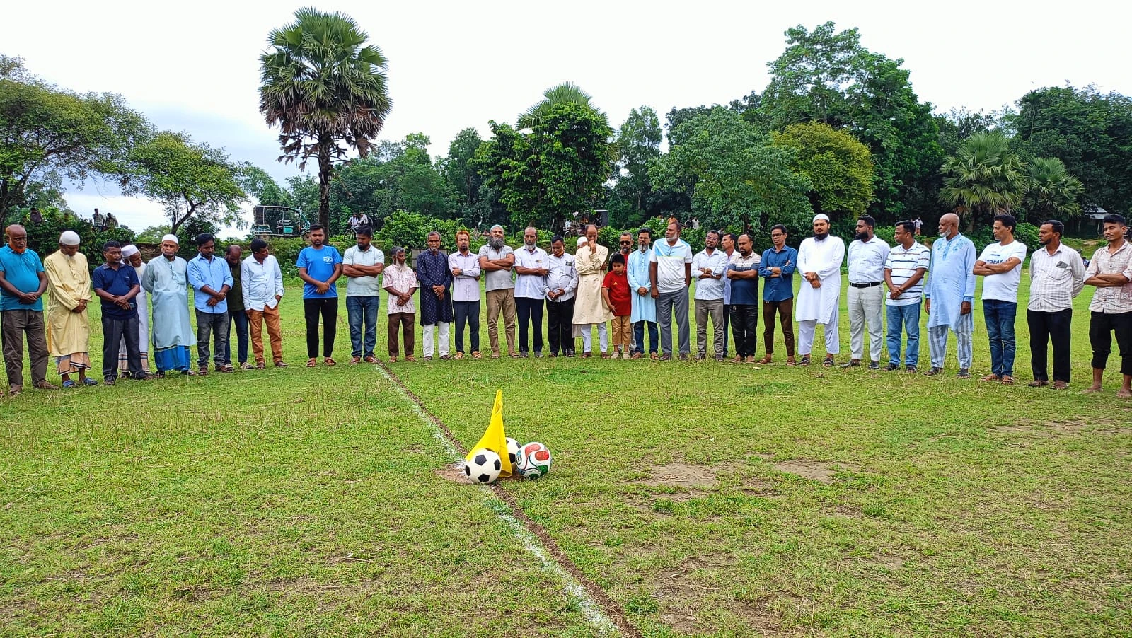 দুর্গাপুরে আরাফাত রহমান কোকো
স্মৃতি ফুটবল টুর্নামেন্ট উদ্বোধন