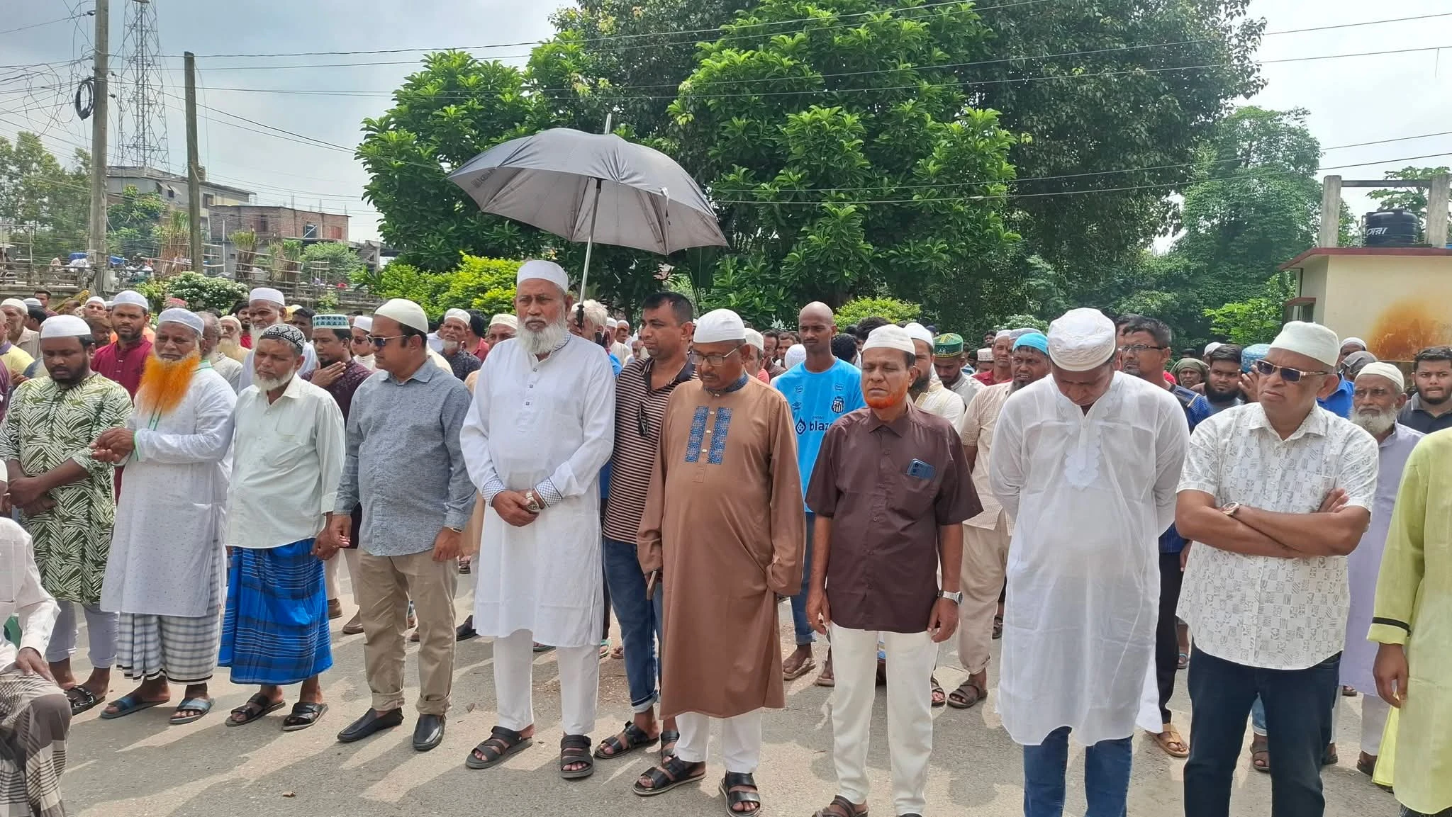 গোপালপুরে কৃষকদল নেতার জানাজায় এমপি আব্দুস সালাম পিন্টু