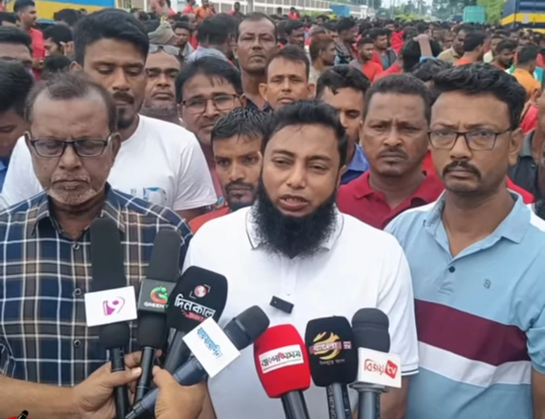 বিএনপির ৪৮তম প্রতিষ্ঠাবার্ষিকীতে বেনাপোলে হ্যান্ডেলিং শ্রমিক ইউনিয়ন ৯২৫-এর আনন্দ মিছিল