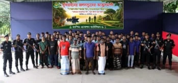 সুন্দরবনকে দস্যুমুক্ত করতে র‍্যাবের অভিযানে বড় সাফল্য, আত্মসমর্পণ ৪ বাহিনীর ৫২ সদস্যের