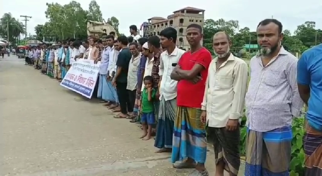 সুনামগঞ্জের জামালগঞ্জে শালিসি ব্যাক্তি শামছুল হকের উপর চাঁদা দাবির মিথ্যা সংবাদ সম্মেলনের প্রতিবাদে মানববন্ধন ও বিক্ষোভ মিছিল অনুষ্ঠিত